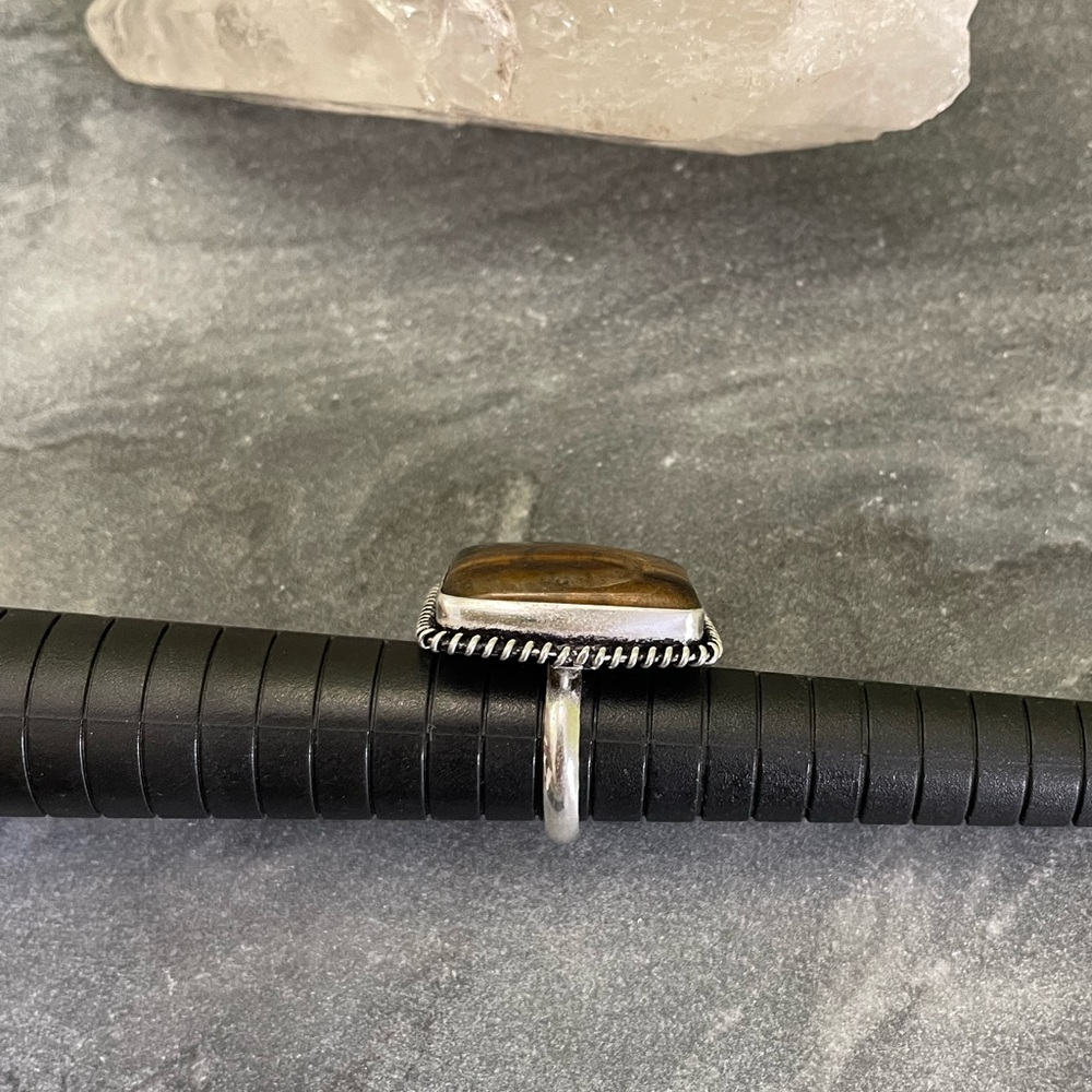 Silver and Brown Stone Ring - Picture 3 of 7